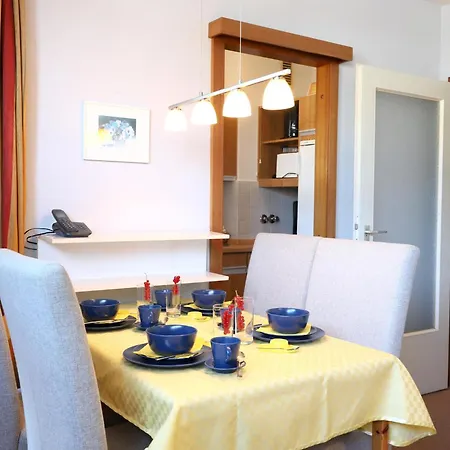 公寓 Gemuetliches 2-zimmer-appartement Mit Balkon. 韦斯特兰